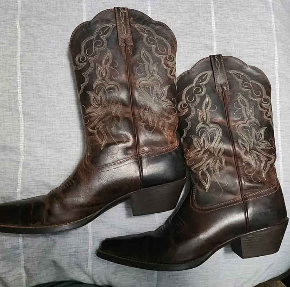 Ariat Brown Leather with Cream Interior